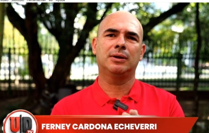 Ferney Cardona Echeverri, subgerente de Fomento y Desarrollo Deportivo de Indeportes Antioquia, durante entrevista con Urabá Deportivo
