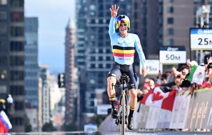 Evenepoel hizo historia con su cuarto título mundial consecutivo de contrarreloj